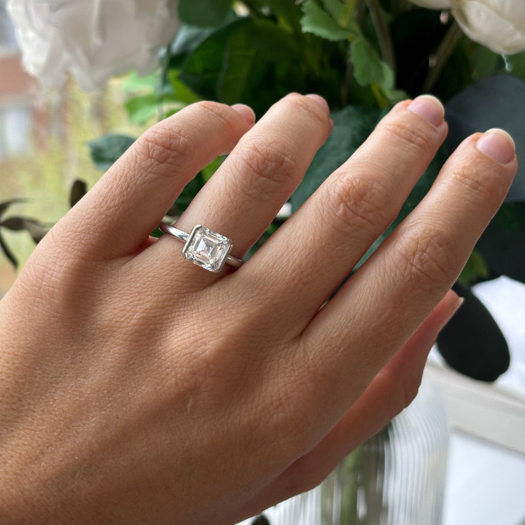 Solitaire-Oval Lab Grown Diamond Engagement Ring
