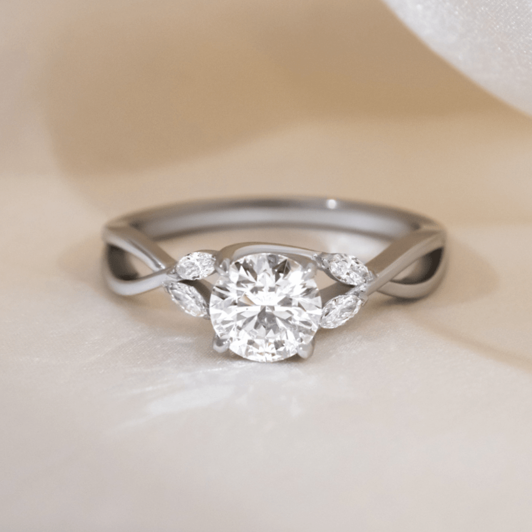Solitaire-Oval Lab Grown Diamond Engagement Ring