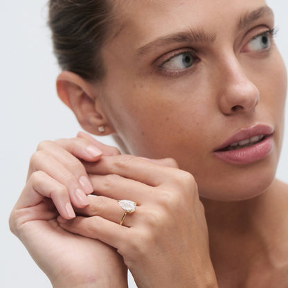 Solitaire-Oval Lab Grown Diamond Engagement Ring