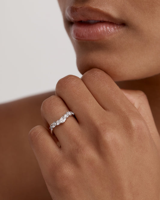 0.50 TCW Oval Lab Grown Diamond V Shaped Wedding Band 2