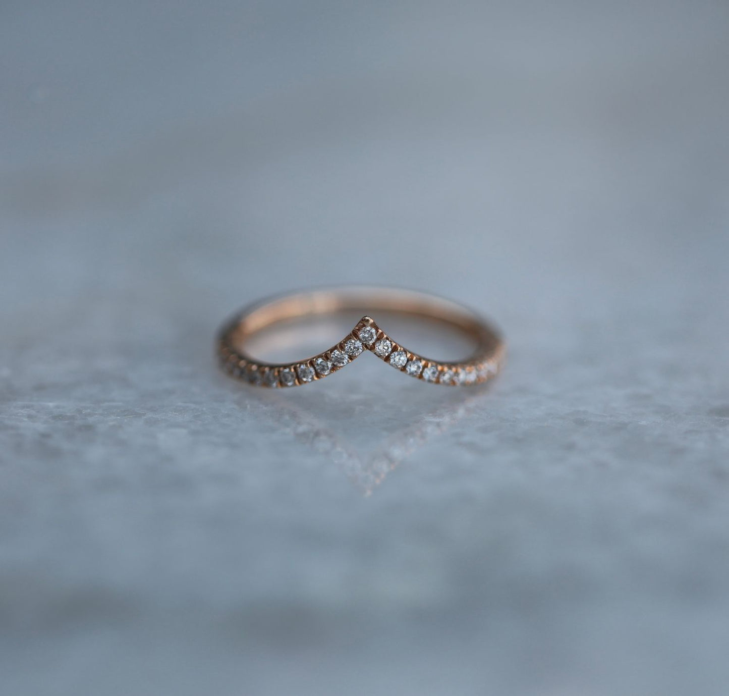 0.225 TCW Round Lab-Grown Diamond V-Curve Wedding Band 1