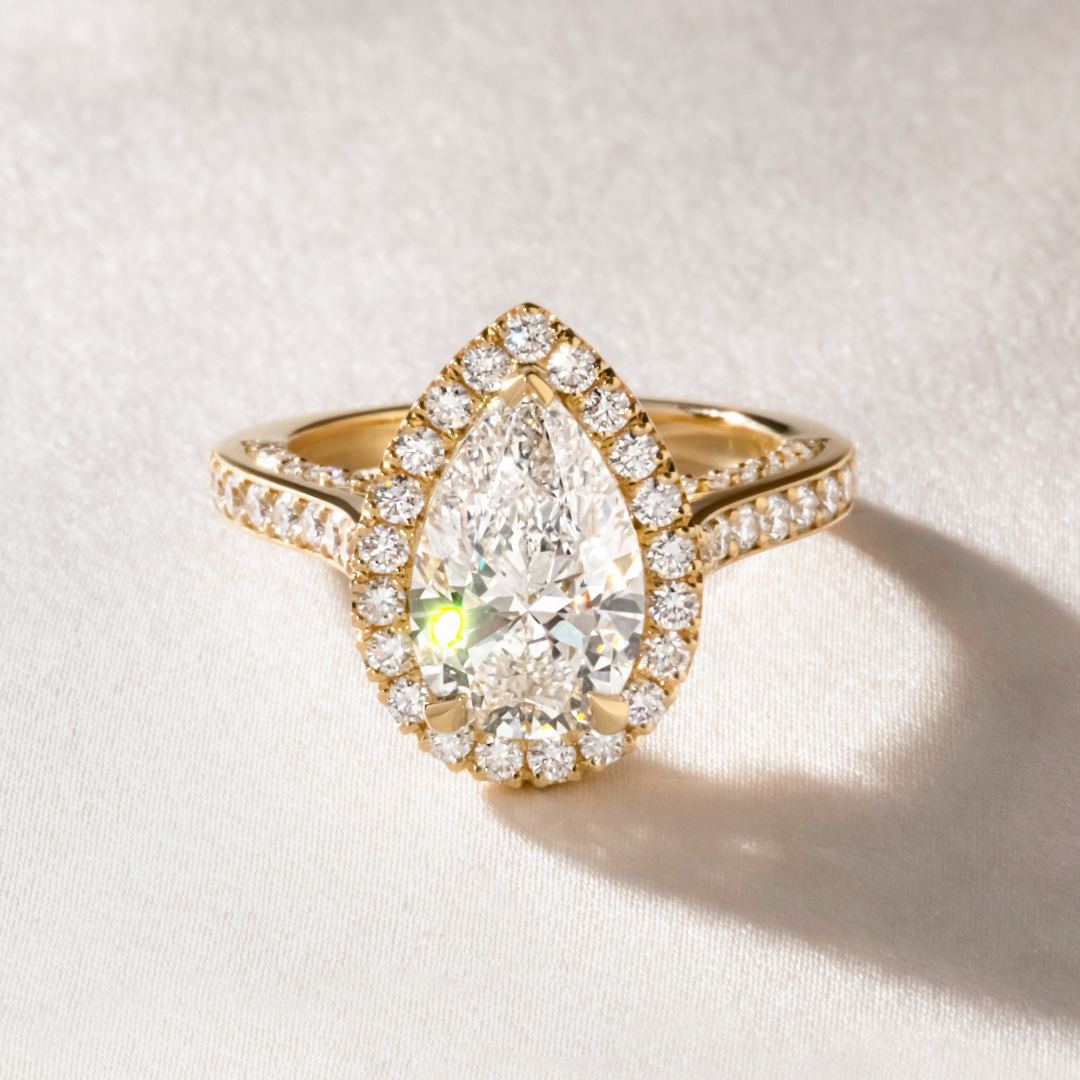 Solitaire-Oval Lab Grown Diamond Engagement Ring