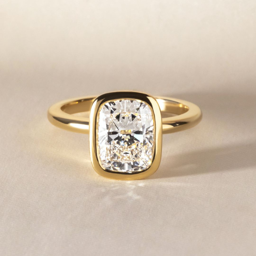 Solitaire-Oval Lab Grown Diamond Engagement Ring