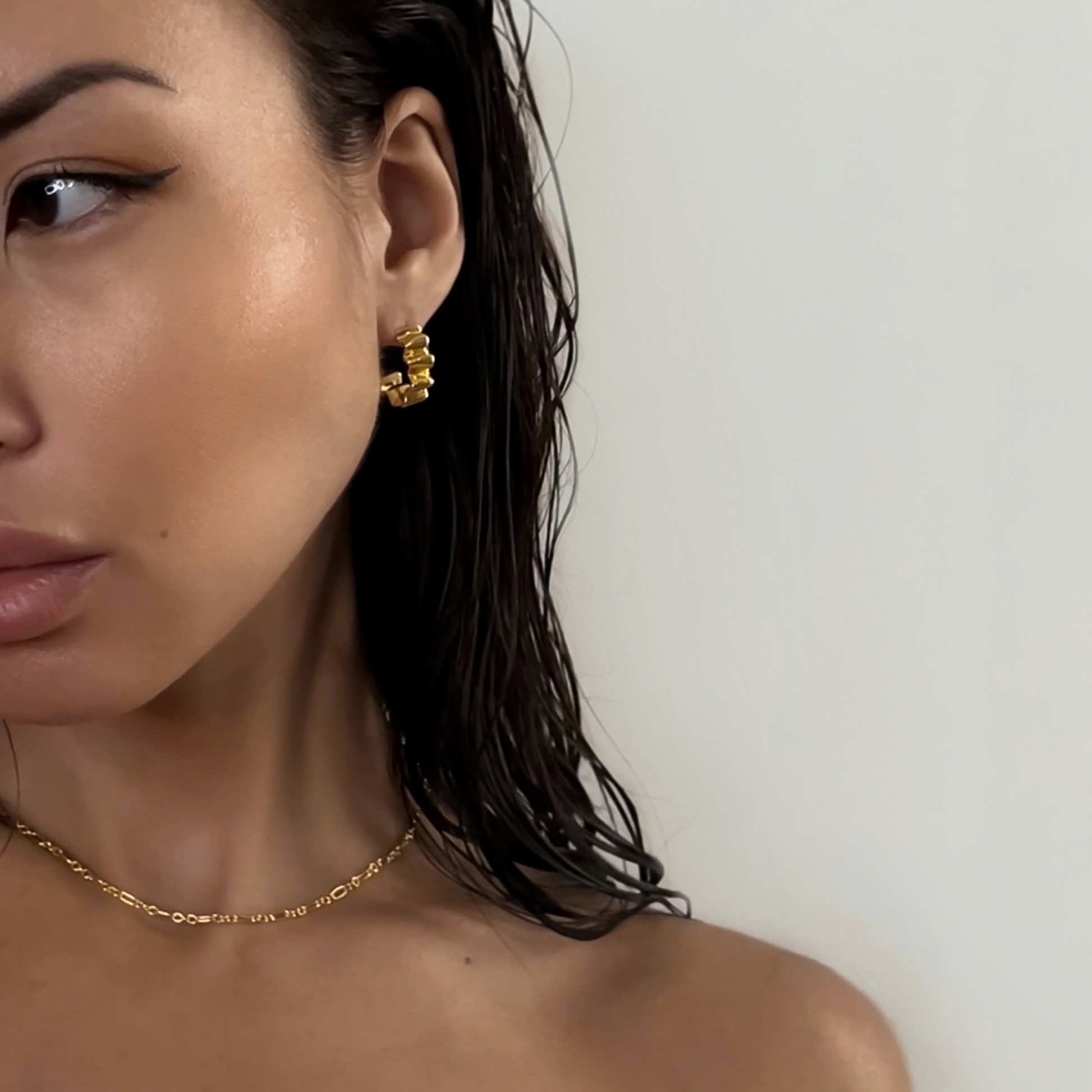 Golden Wave Hoop Earrings 7
