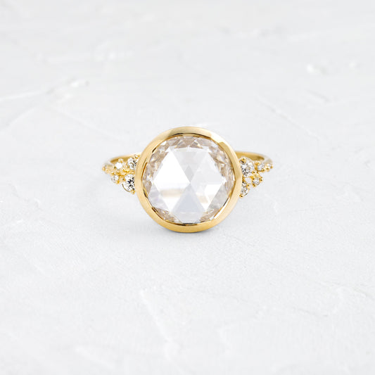 Solitaire-Oval Lab Grown Diamond Engagement Ring