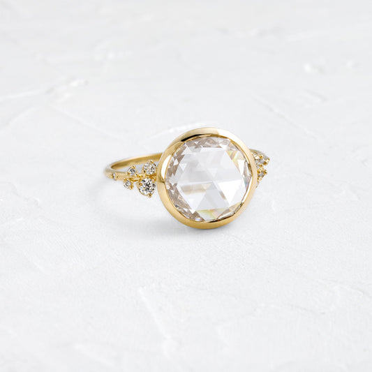 Solitaire-Oval Lab Grown Diamond Engagement Ring