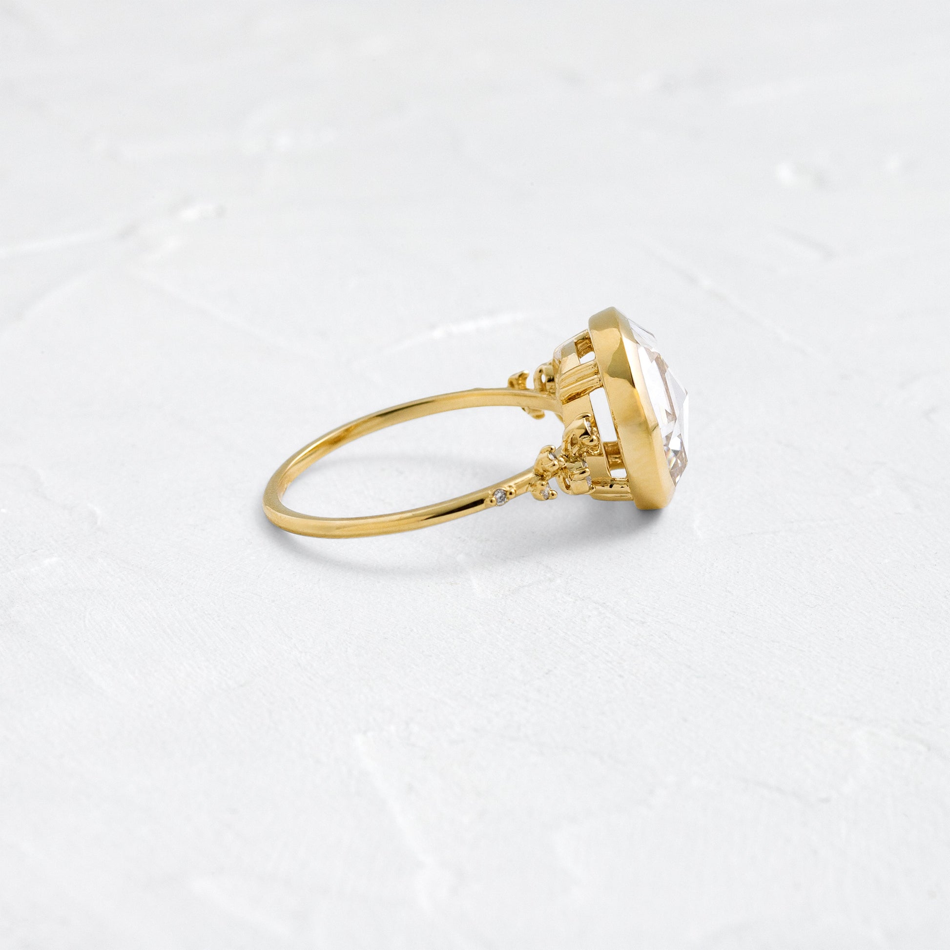 Solitaire-Oval Lab Grown Diamond Engagement Ring