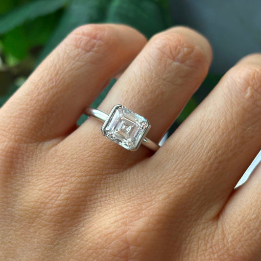 Solitaire-Oval Lab Grown Diamond Engagement Ring