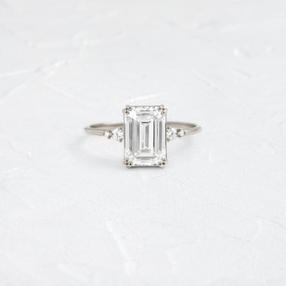 Solitaire-Oval Lab Grown Diamond Engagement Ring