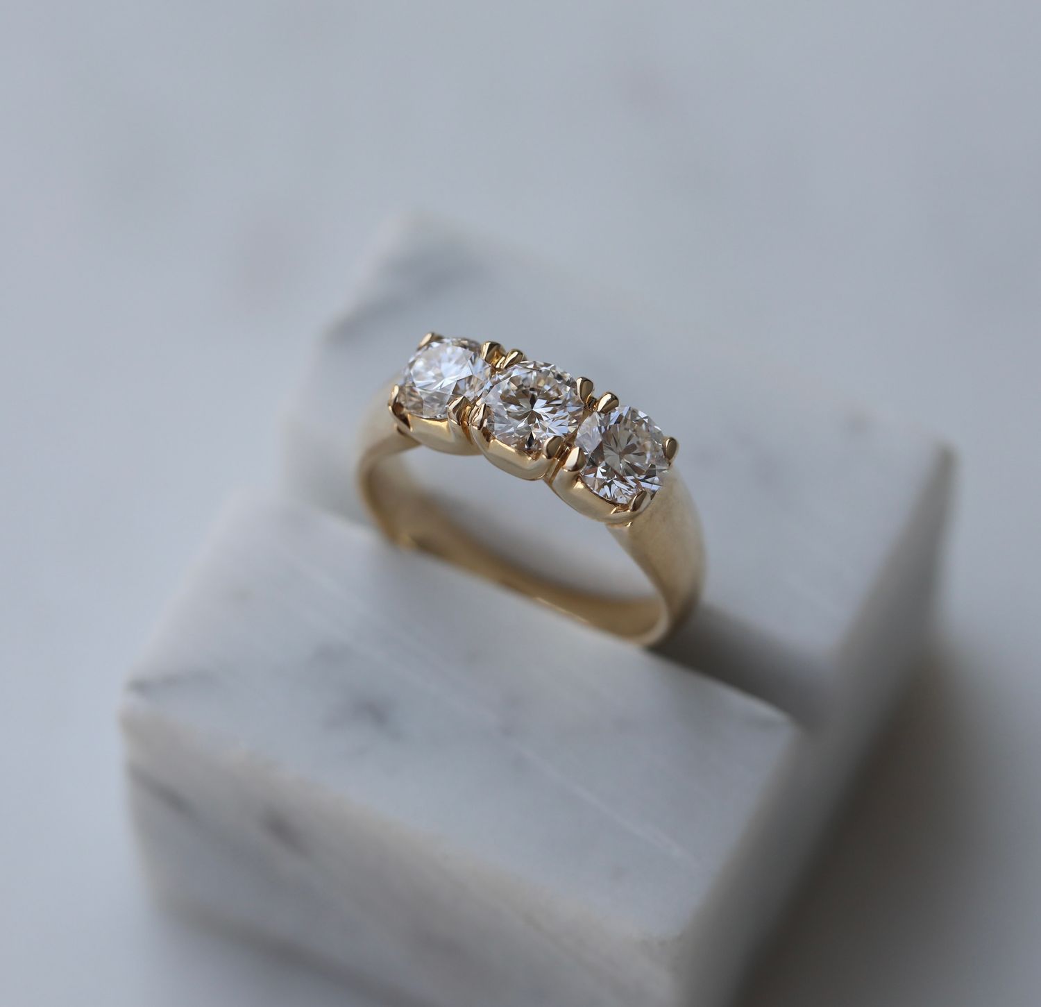 Eternal Elegance: 1.50 TCW Round Lab-Grown Diamond Trio Wedding Band 3