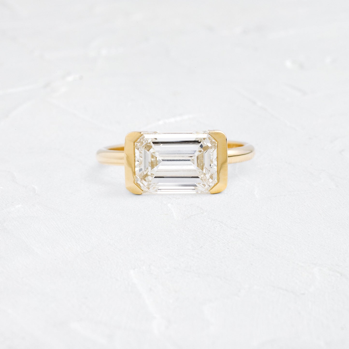 Solitaire-Oval Lab Grown Diamond Engagement Ring