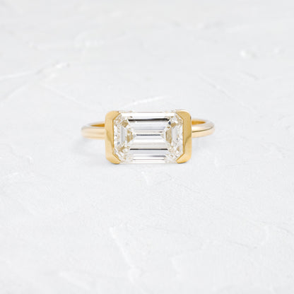 Solitaire-Oval Lab Grown Diamond Engagement Ring