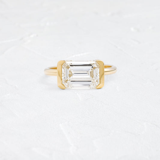 Solitaire-Oval Lab Grown Diamond Engagement Ring