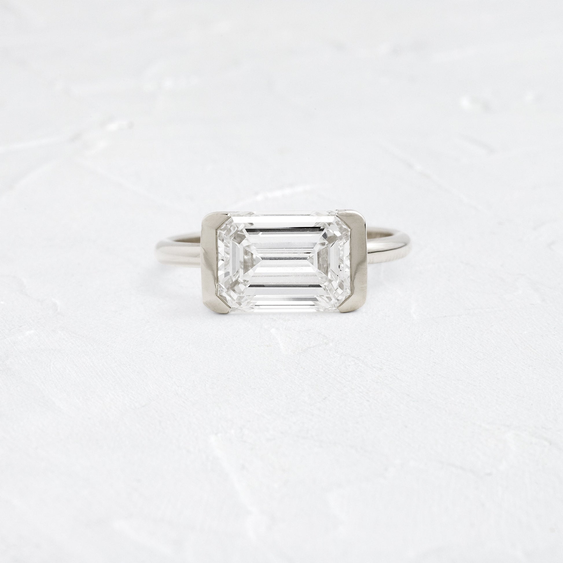 Solitaire-Oval Lab Grown Diamond Engagement Ring