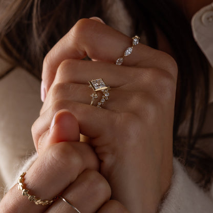 Solitaire-Oval Lab Grown Diamond Engagement Ring