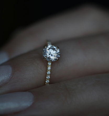 0.85 CT Round Cut Pave CVD E/VS1 Diamond Engagement Ring 3