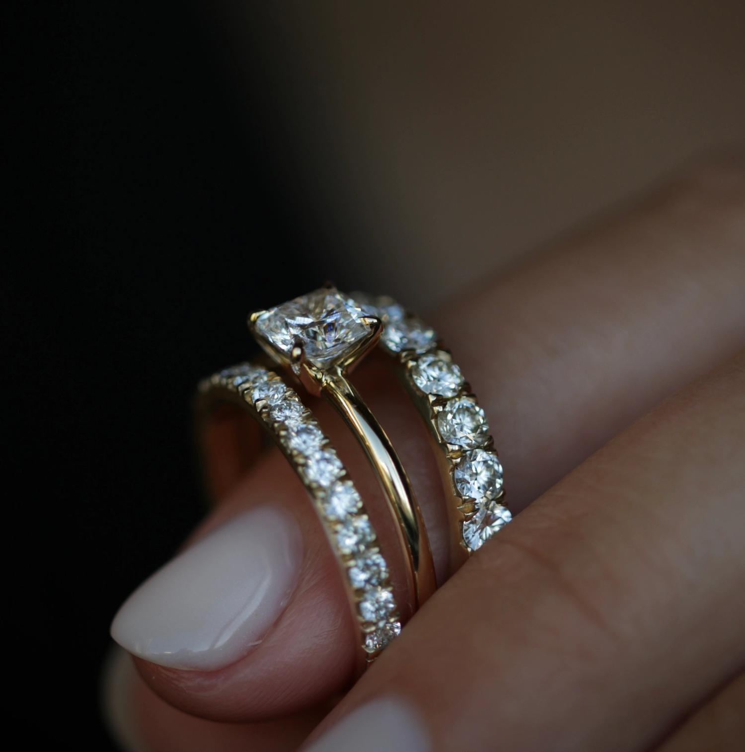 Radiant Elegance: 0.90 CT Cushion Lab-Grown Diamond Solitaire Ring 9