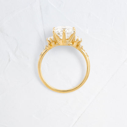 Solitaire-Oval Lab Grown Diamond Engagement Ring