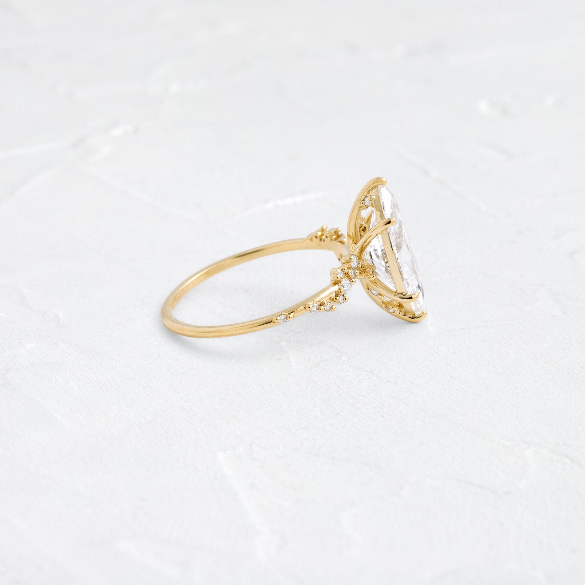 Solitaire-Oval Lab Grown Diamond Engagement Ring