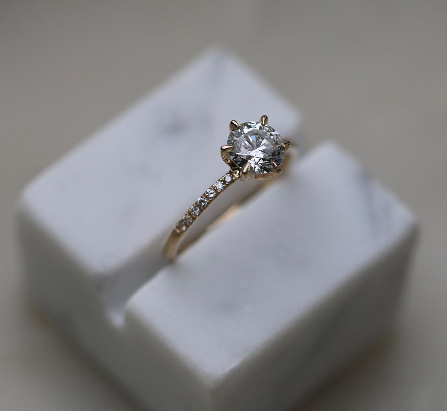1.0 CT Round Cut Pave CVD E/VS1 Diamond Engagement Ring 3