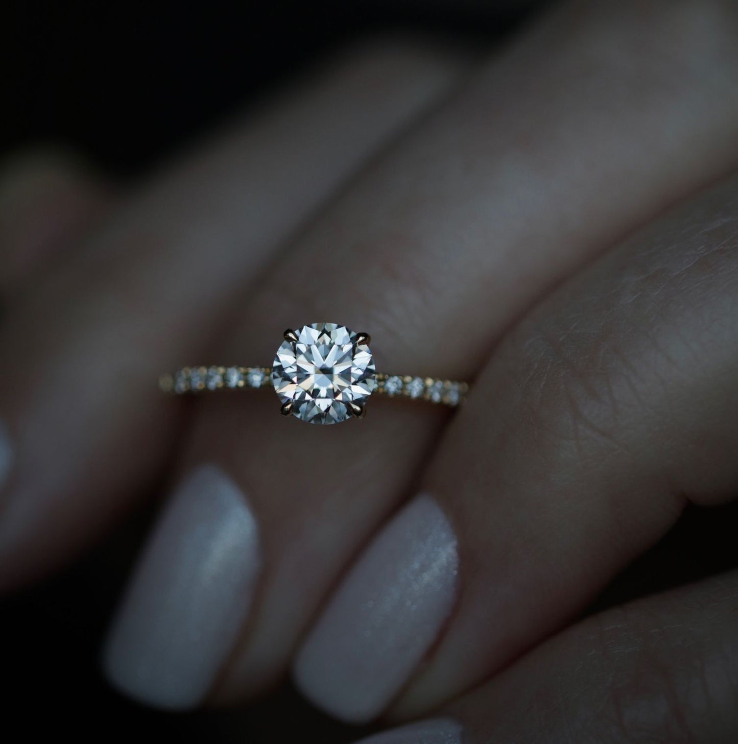 0.85 CT Round Cut Pave CVD E/VS1 Diamond Engagement Ring 2