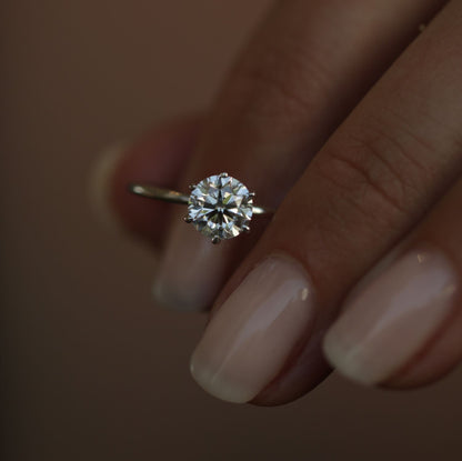 1.0 CT Round Lab-Grown Diamond Solitaire Ring in Classic Gold Setting 3