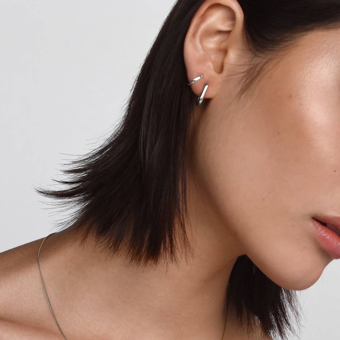 Sleek Oval Bar Hoop Earrings 6