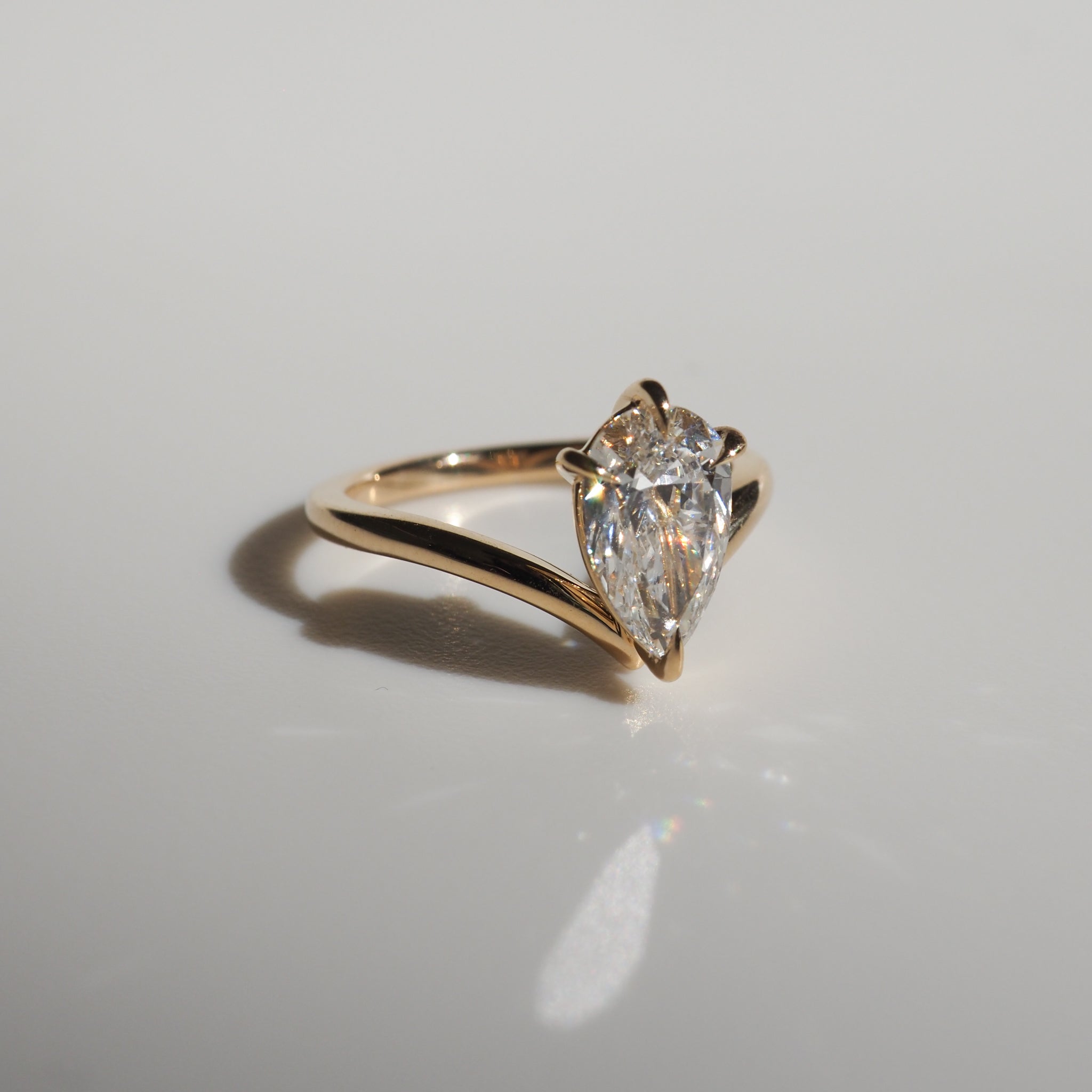 Exquisite 1.5CT Pear-Cut Lab Diamond Solitaire Ring