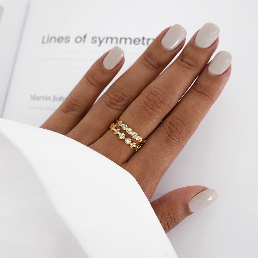 Elegant 0.10 TCW Round Lab-Grown Diamond Cluster Wedding Band 3