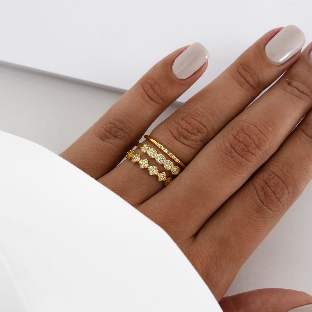 Elegant 0.10 TCW Round Lab-Grown Diamond Cluster Wedding Band 4