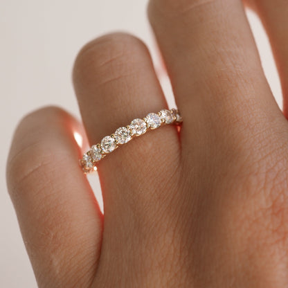 Elegant 0.50 TCW Round Diamond Half Eternity Band in Gold 2