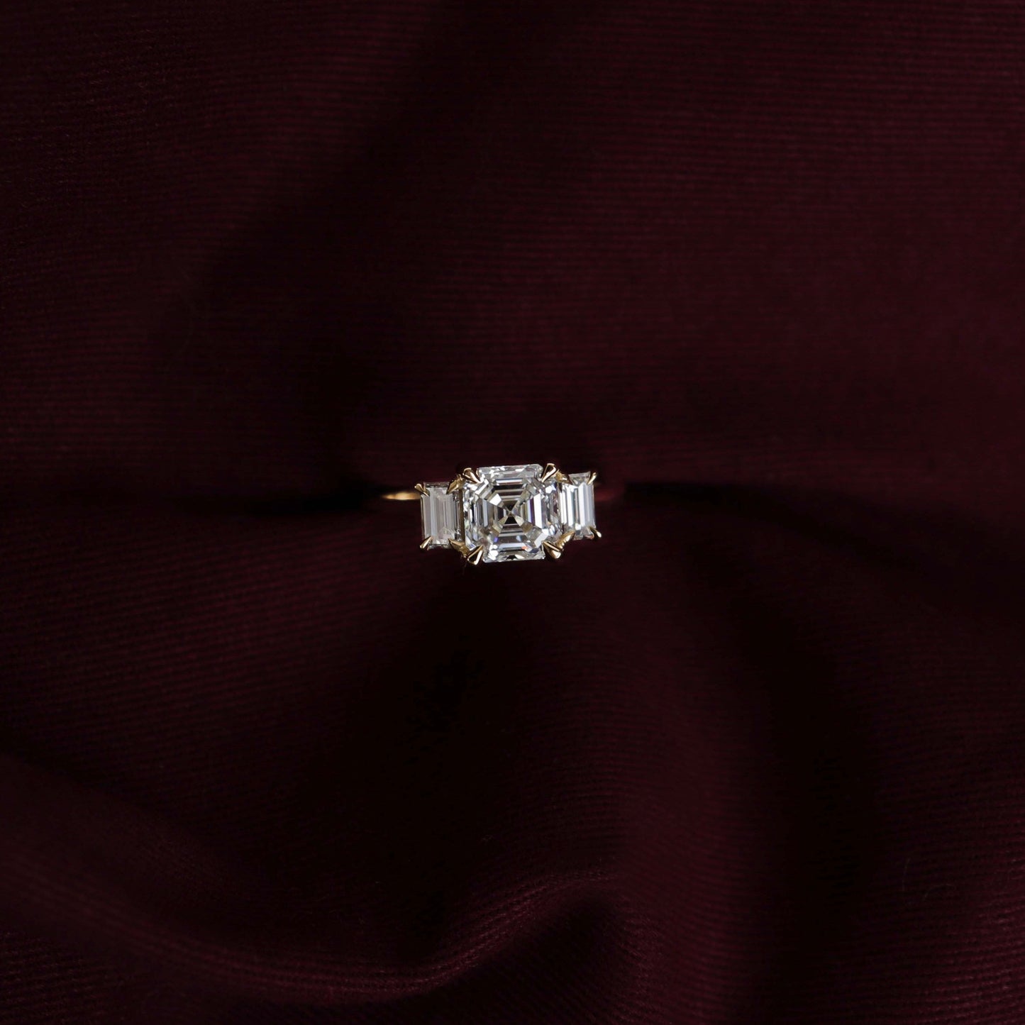 Solitaire-Oval Lab Grown Diamond Engagement Ring