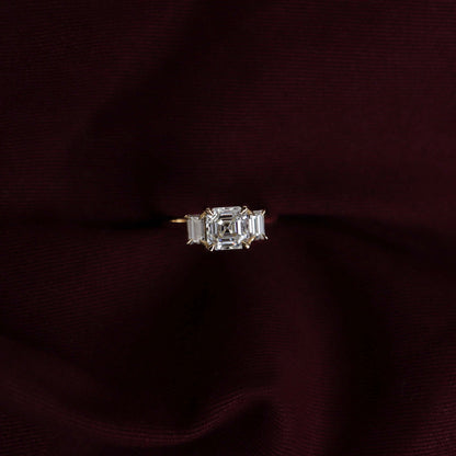 Solitaire-Oval Lab Grown Diamond Engagement Ring
