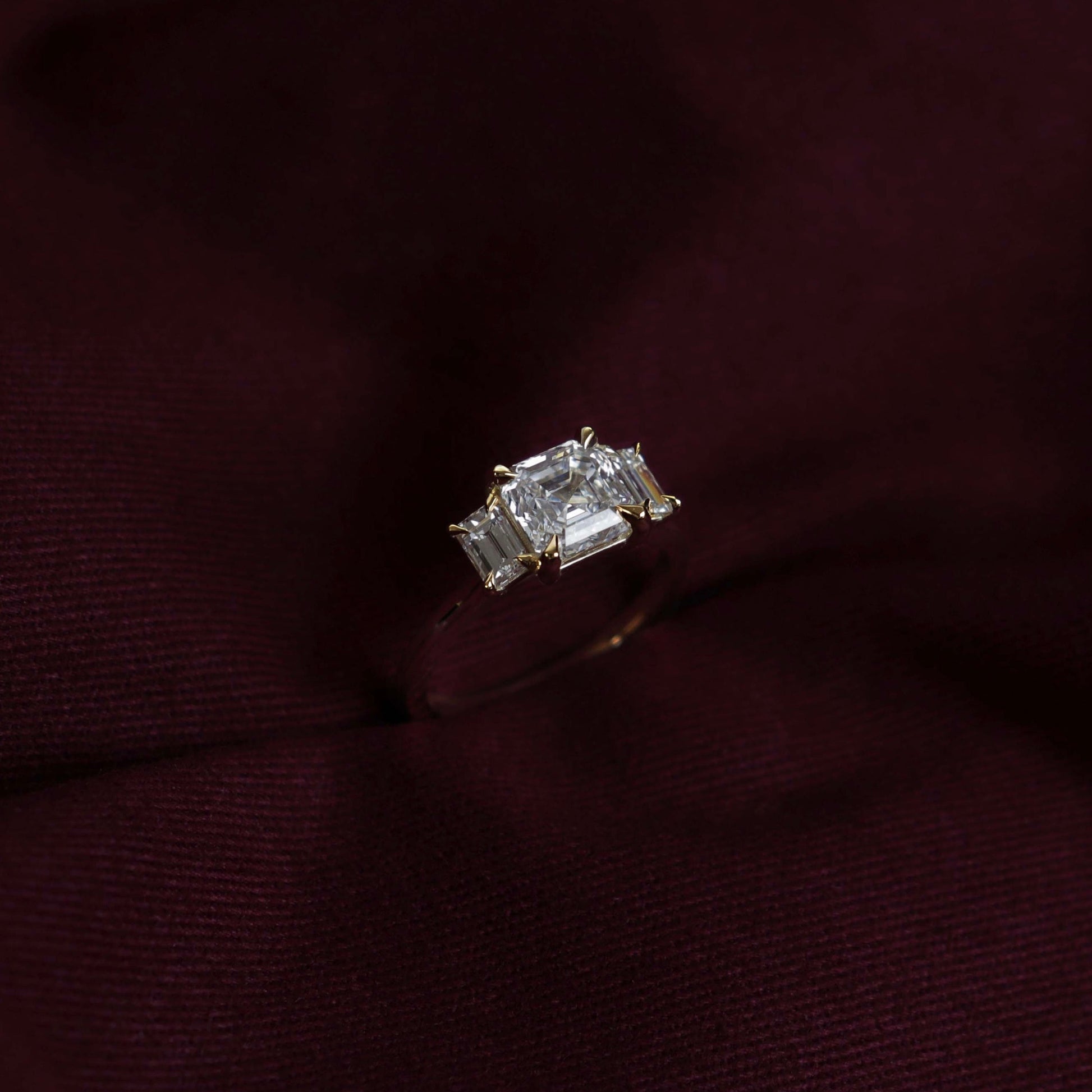 Solitaire-Oval Lab Grown Diamond Engagement Ring
