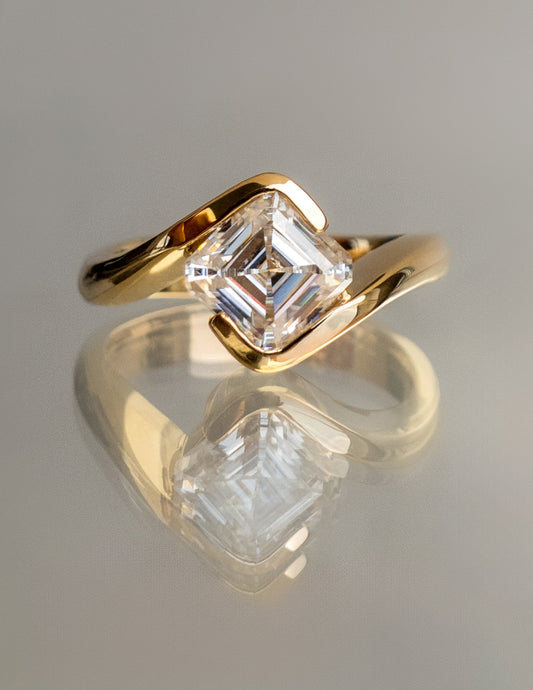 Solitaire-Oval Lab Grown Diamond Engagement Ring