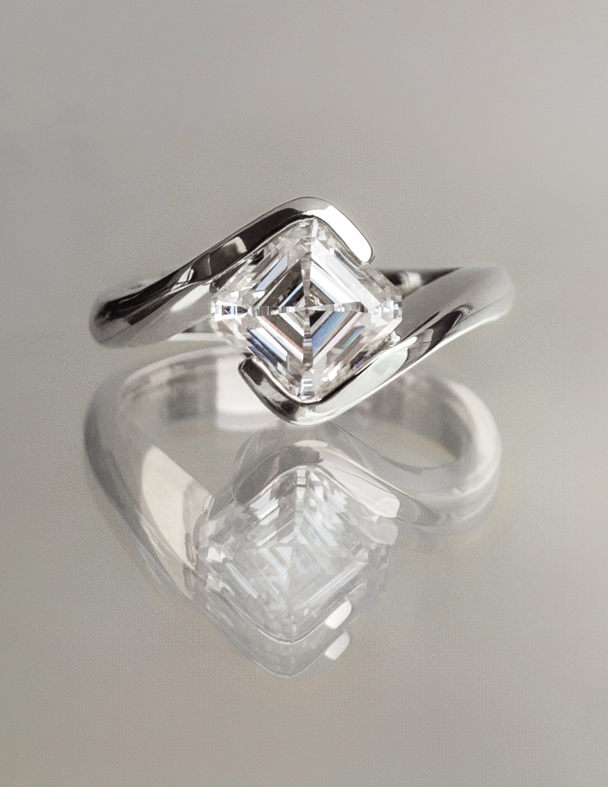Solitaire-Oval Lab Grown Diamond Engagement Ring