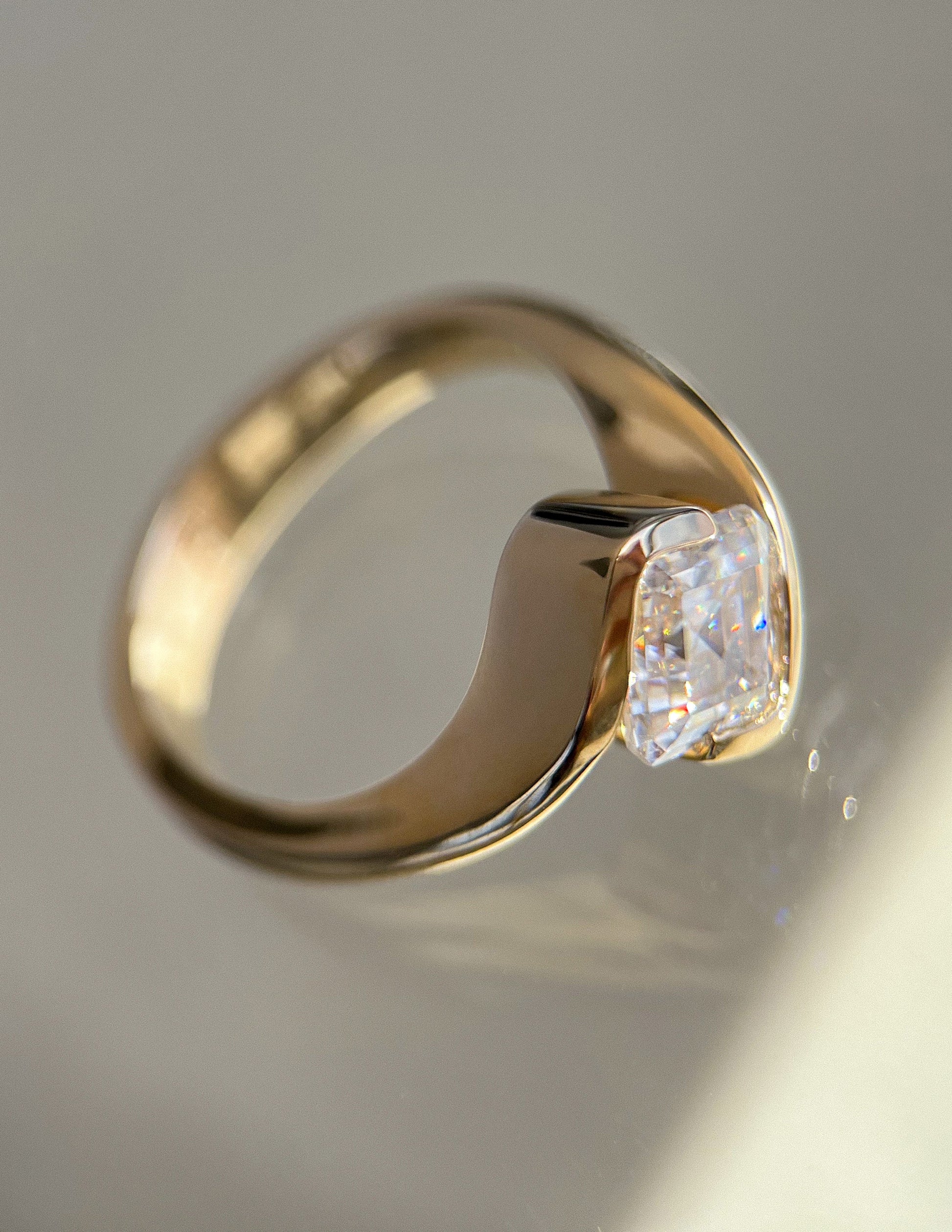 Solitaire-Oval Lab Grown Diamond Engagement Ring