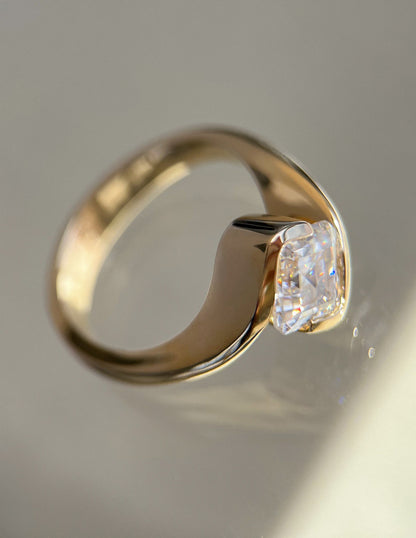 Solitaire-Oval Lab Grown Diamond Engagement Ring