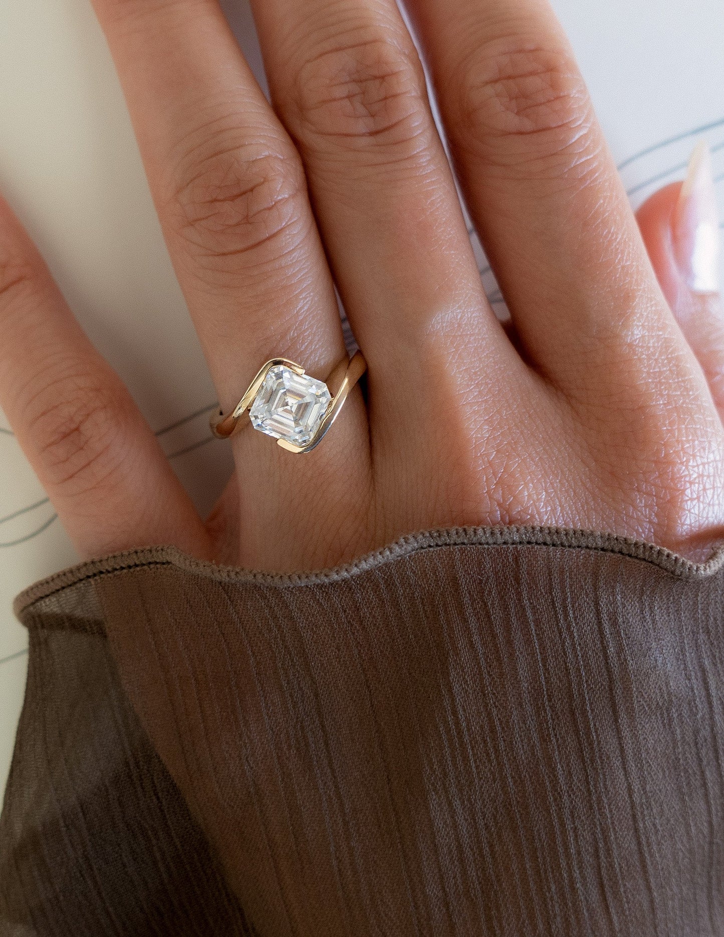 Solitaire-Oval Lab Grown Diamond Engagement Ring