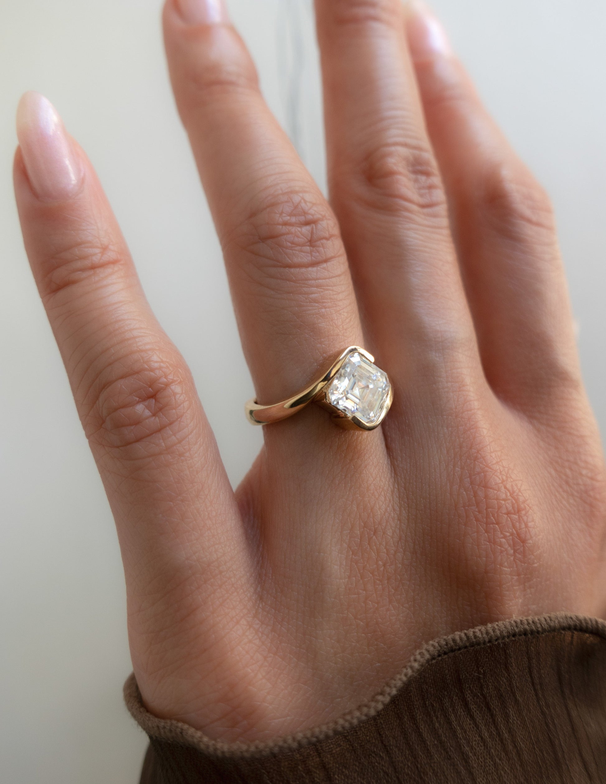 Solitaire-Oval Lab Grown Diamond Engagement Ring