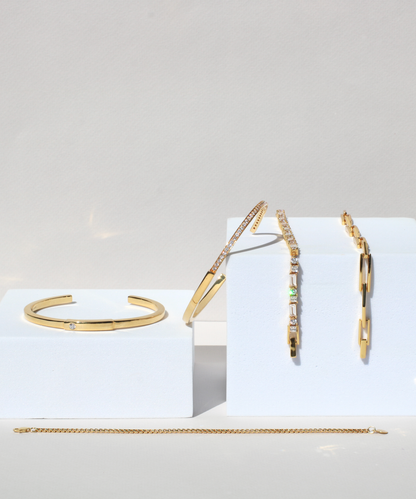 Elegant Gold Mini Chain Link Bracelet 3