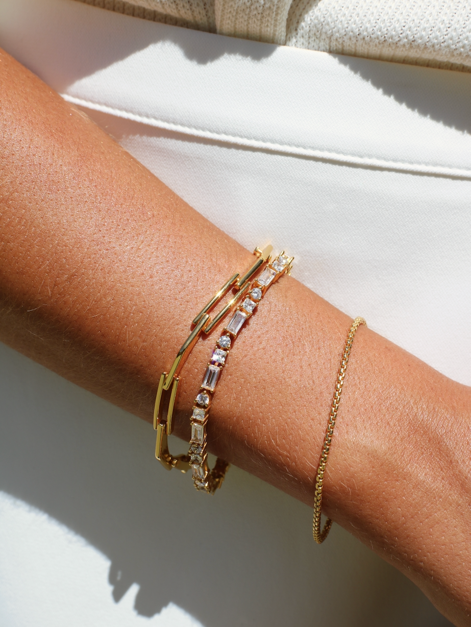 Elegant Gold Mini Chain Link Bracelet 4