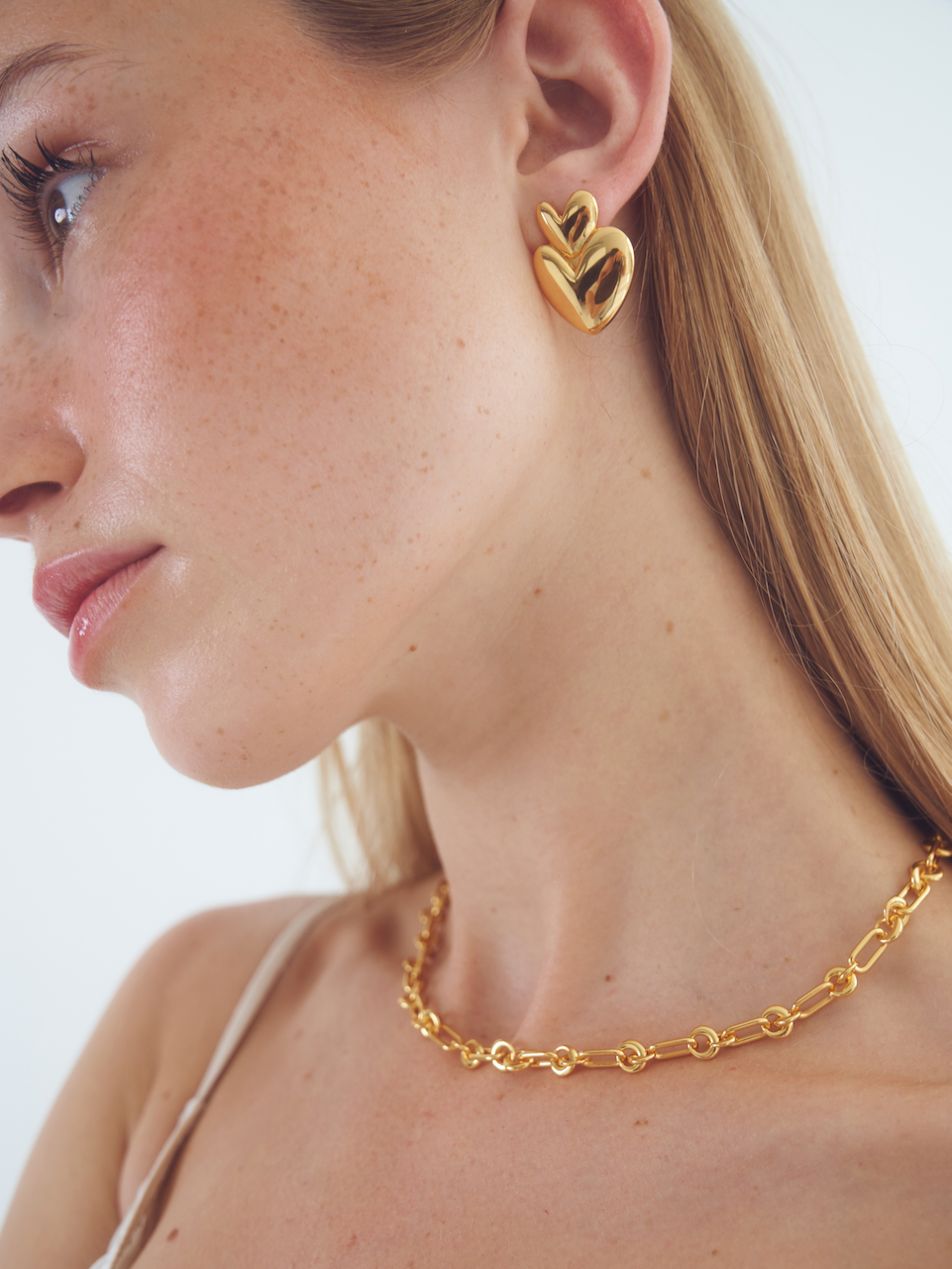 Elegant Gold Double Heart Hoop Earrings 2