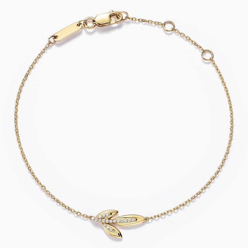 Leaves Petal- 0.05 CT Round Moissanite Bracelet