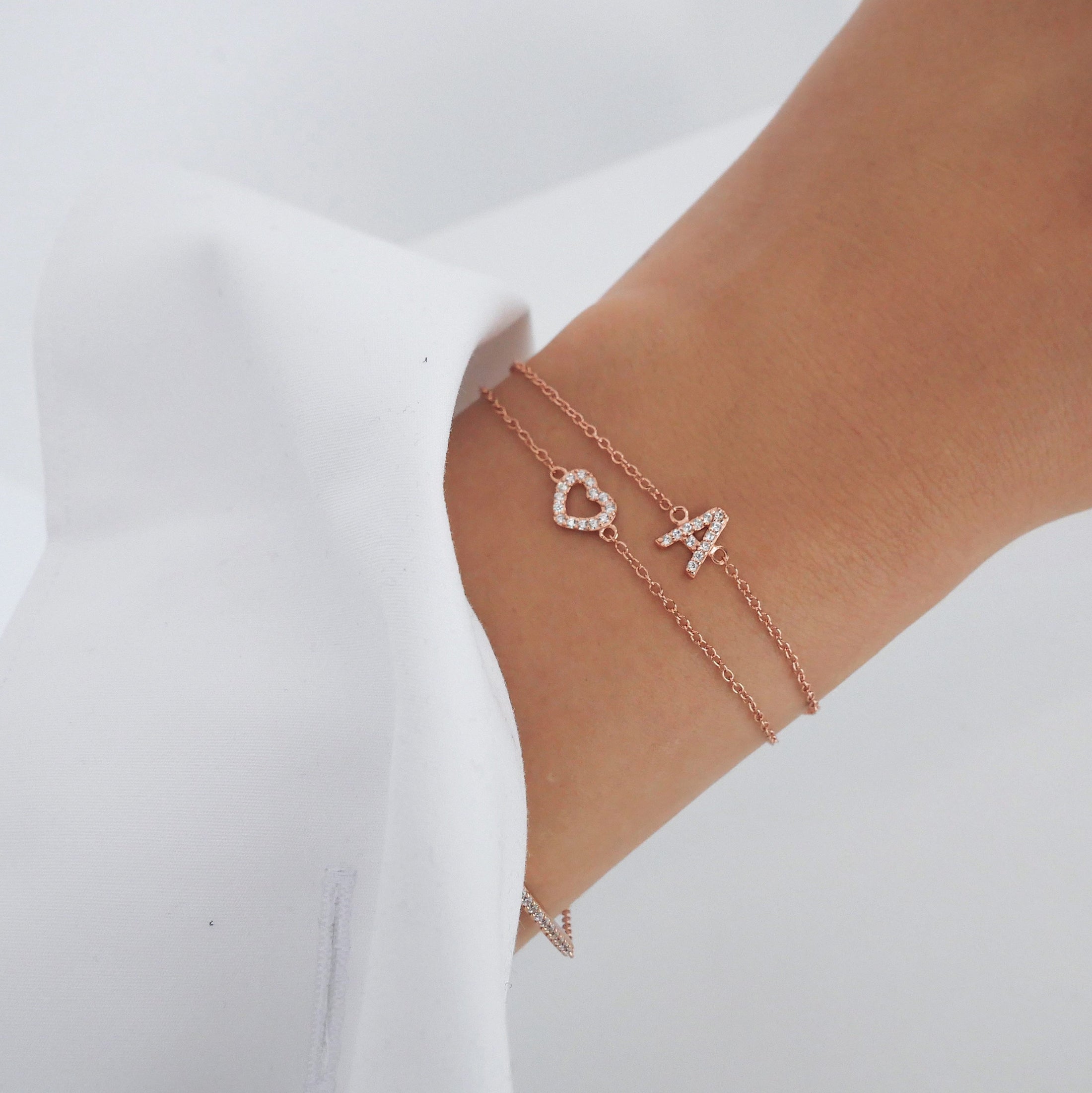 Heart's Delight: 0.1 TCW Round Lab-Grown Diamond Bracelet