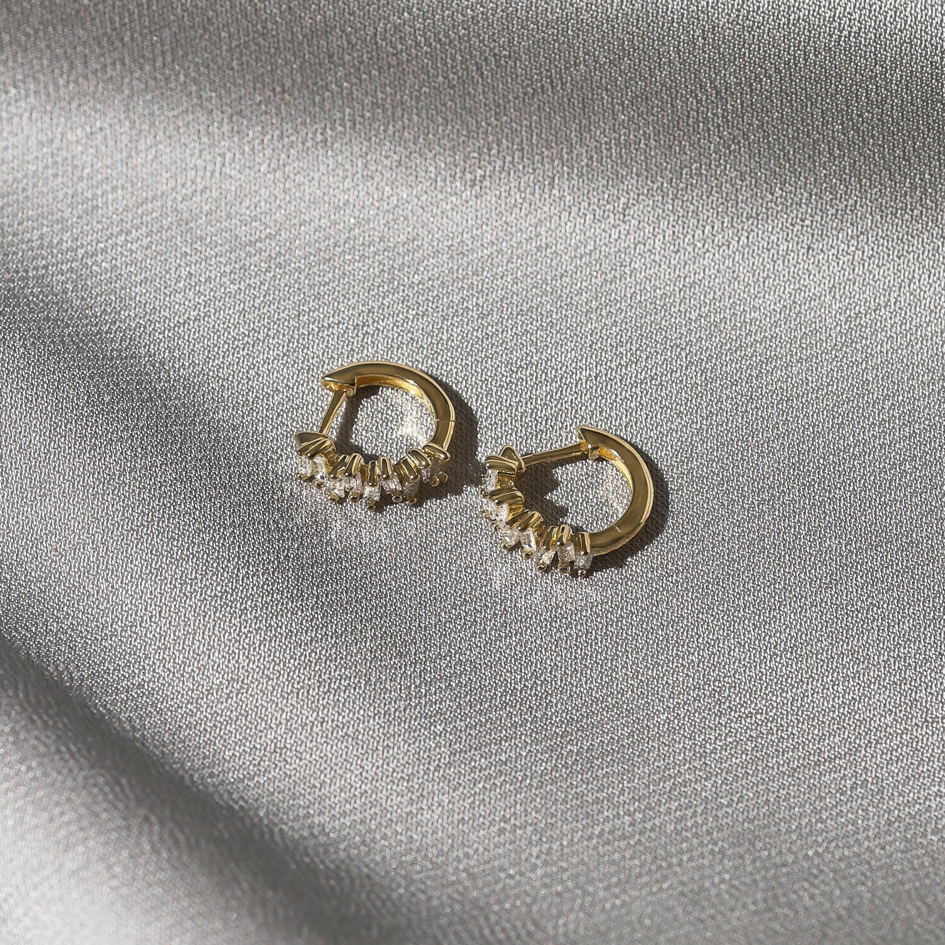 0.45 TCW Baguette Lab-Grown Diamond Gold Hoop Earrings 4