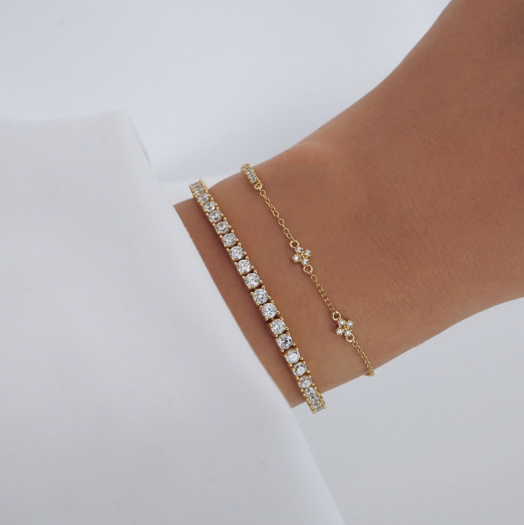 Elegant 0.08 TCW Round Lab-Grown Diamond Gold Bracelet