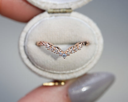 Briar Chevron Leaf Band with 1mm stones 1200x1200 2