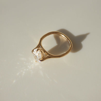 Solitaire-Oval Lab Grown Diamond Engagement Ring