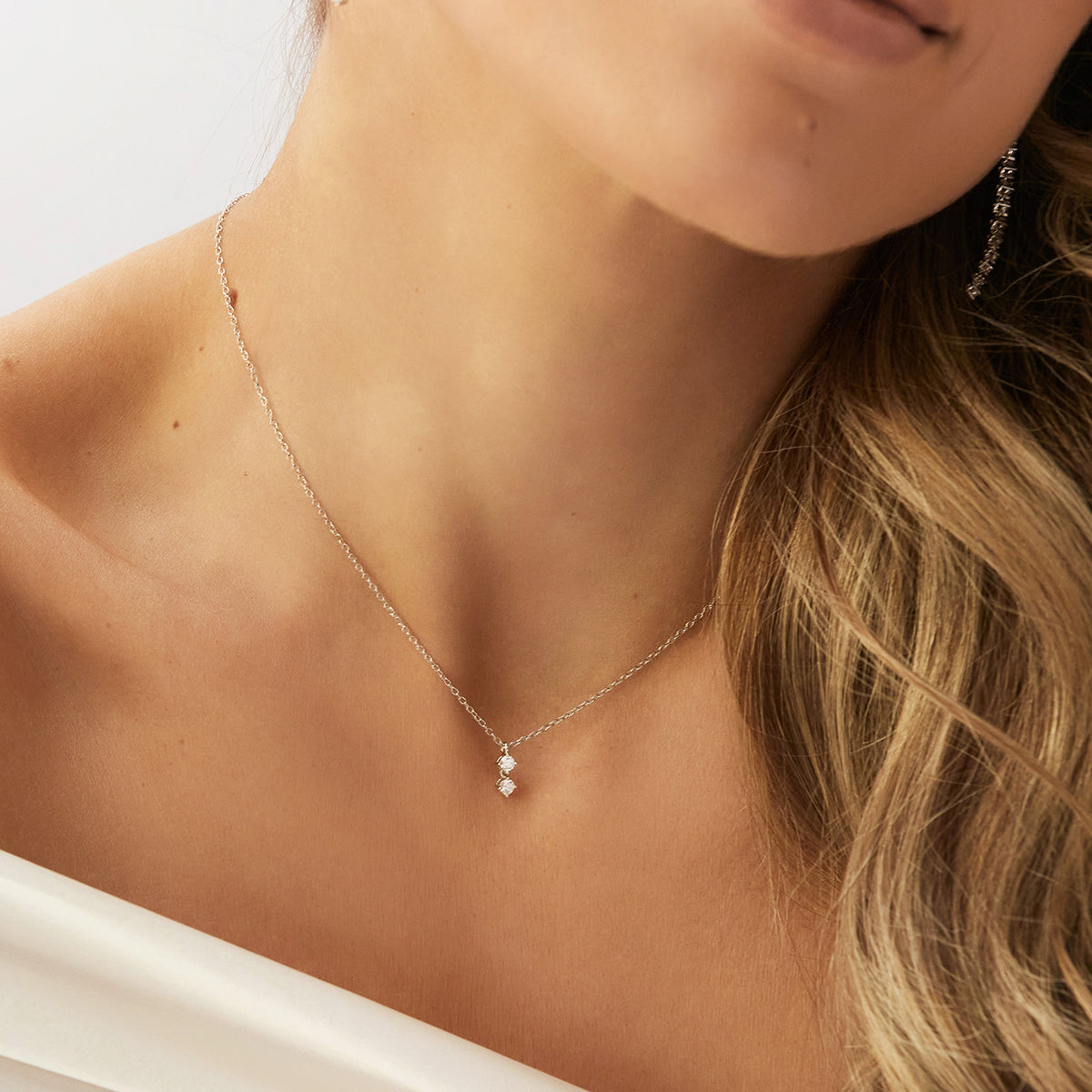 Elegant 0.2TCW Round Lab-Grown Diamond Pendant Necklace 13